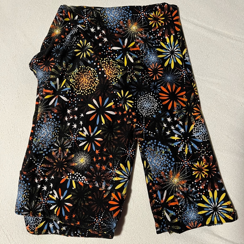 LulaRoe TC Firework Leggings